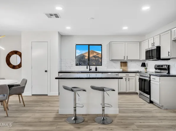 3702 W NAOMI Lane, San Tan Valley, AZ 85144