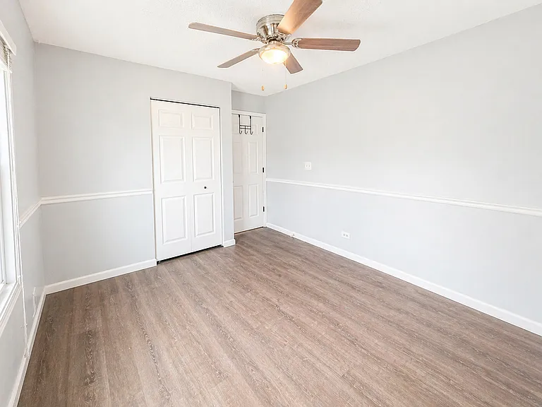 828 Huron Ct — Photo 12