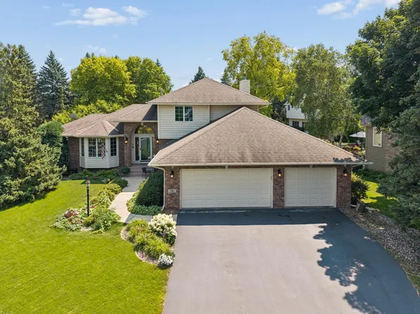 191 S Shore Ct, Chanhassen, MN 55317