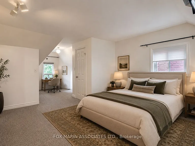 176 Macdonell Ave #UPPER — Photo 8