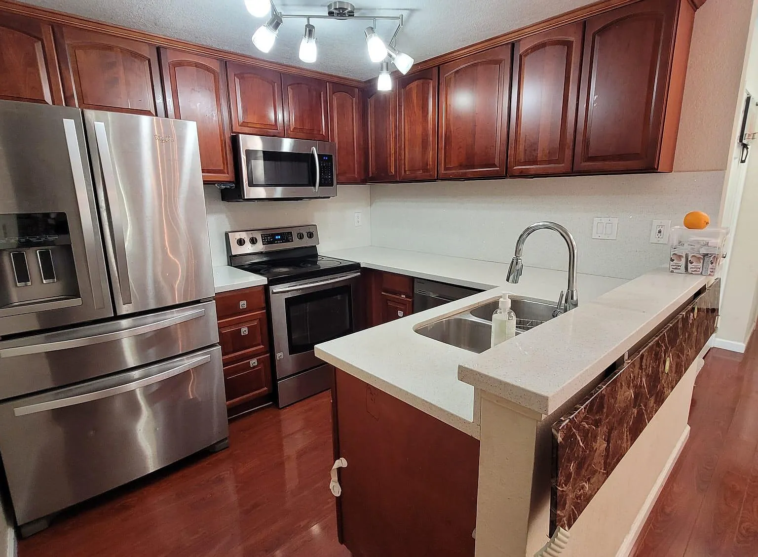 5084 Crandallwood Dr — Photo 4