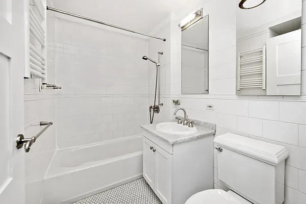 Rented by Keller Williams NYC | media 6