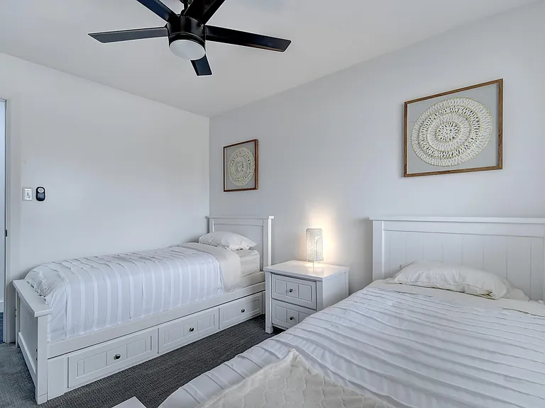 7513 E Cambridge Ave — Photo 20