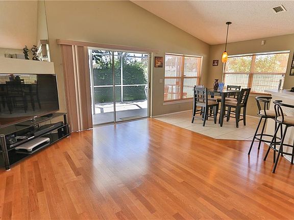 5th image of 11220 Scotchwood Dr