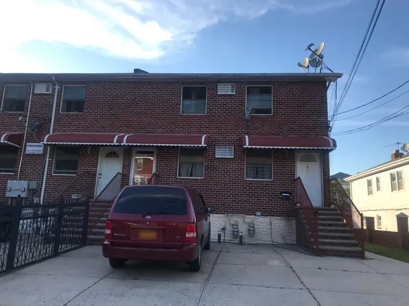 2940 Oceancrest Blvd, Far Rockaway, NY 11691