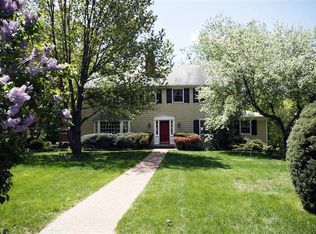 64 Old Studio Rd, New Canaan, CT 06840