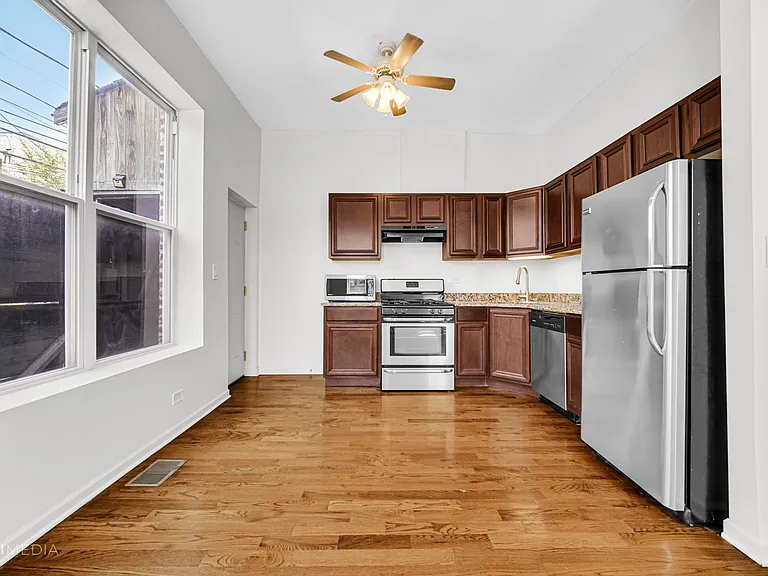 1524 N Western Ave — Photo 12