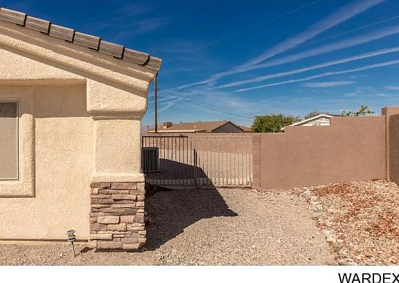 5th image of 2585 Tanglewood Ln