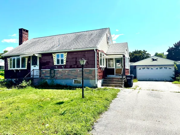 6 Holy Family Street, Lewiston, ME 04240