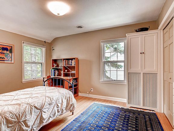 4th image of 1772 Eleanor Ave