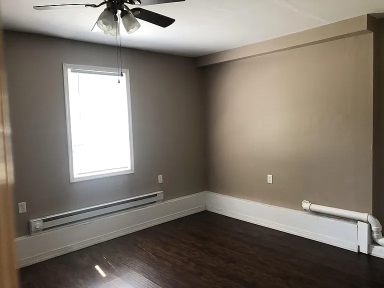 Lower-Level Bedroom 2