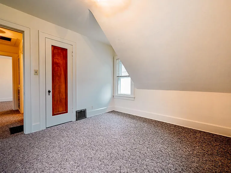 624 William St #2 — Photo 14