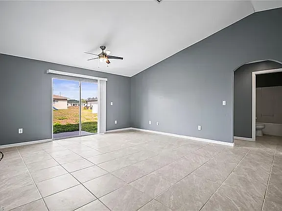 4438 28th St SW — Photo 3