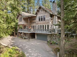 3996 Lakeshore Dr, Sagle, ID 83860