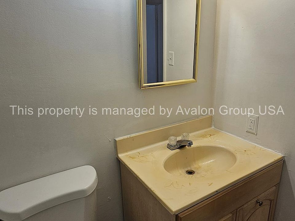 1st image of 9106 Altamont Ave W