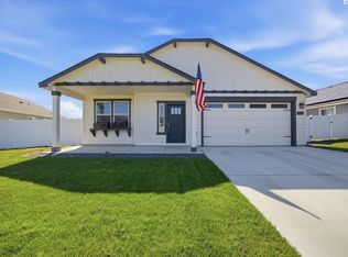 6114 Melita Ln, Pasco, WA 99301