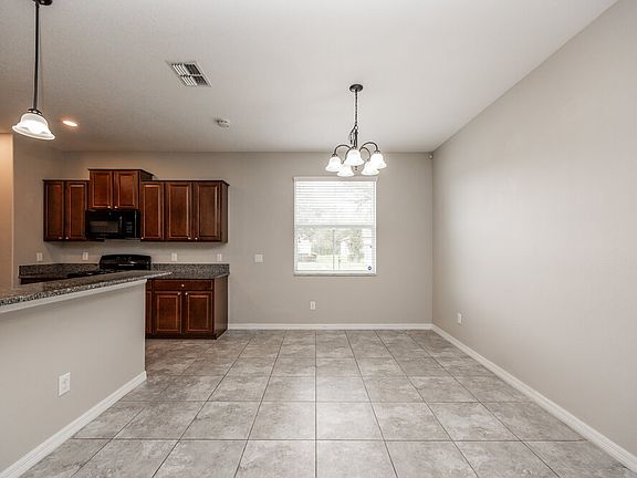 5th image of 21018 Picket Fence Ct