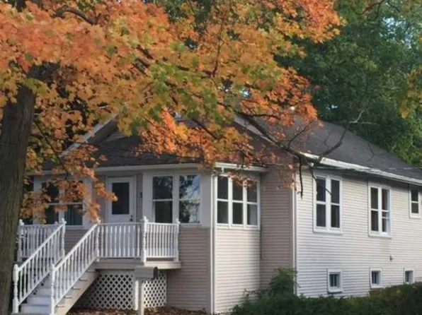 3 Burtis Ave, Highwood, IL 60040