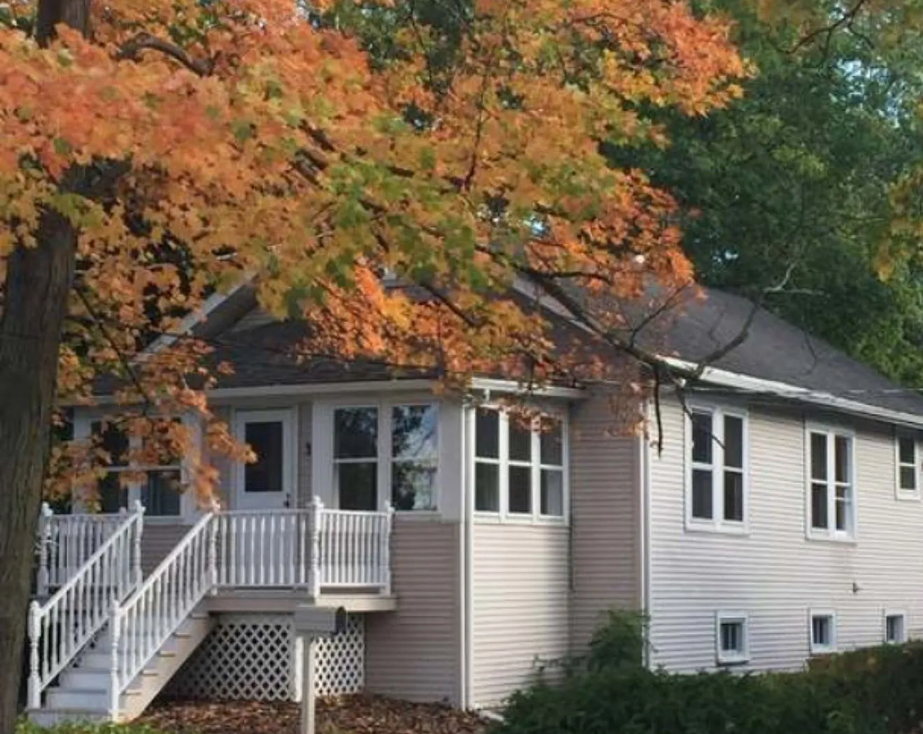 3 Burtis Ave photo 1