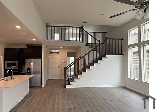 2128 Prospector Ln