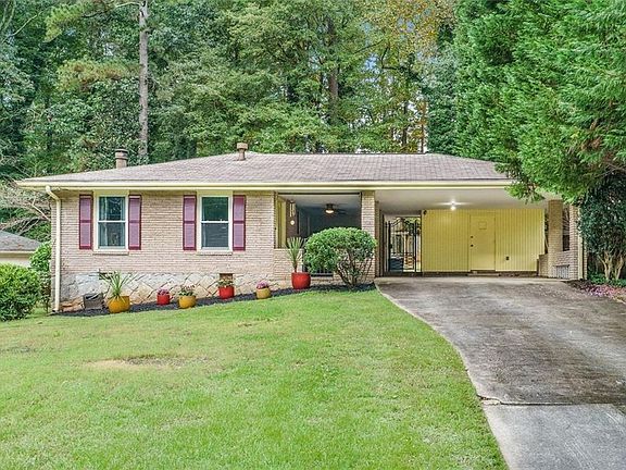 2nd image of 1220 Blueberry Trl