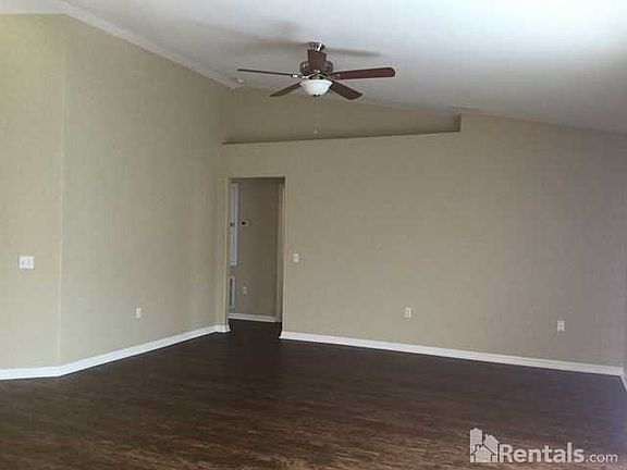 2nd image of 305 Lauderdale Ct