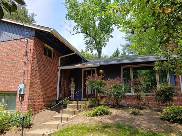 2665 Military Rd, Arlington, VA 22207