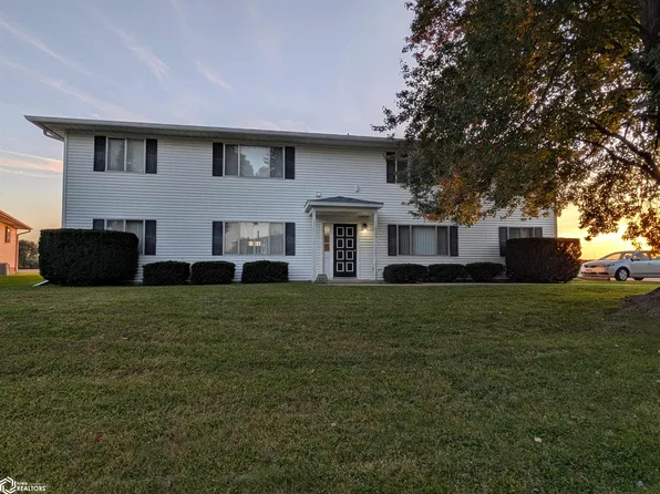1525 Airlane Dr, Burlington, IA 52601