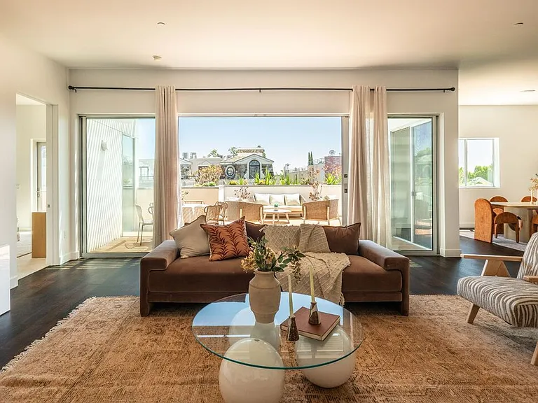 855 N Croft Ave #Penthouse 4 — Photo 9