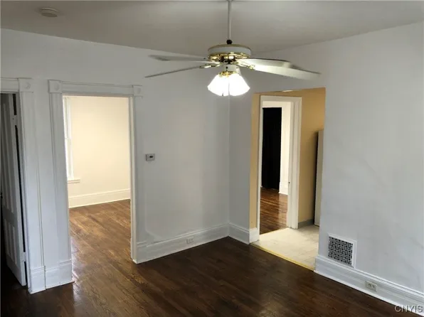 710 Bear St #2, Syracuse, NY 13208