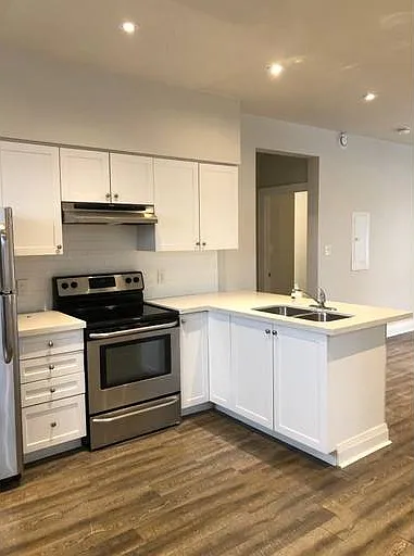 2 bed, 1.0 bath, $1,995 — Photo 3