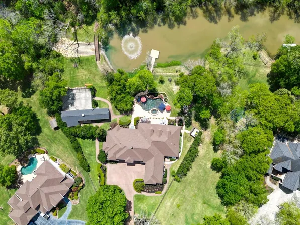18703 Palm Beach Blvd, Montgomery, TX 77356