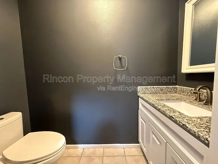 1540 Pyramid Ave — Photo 4