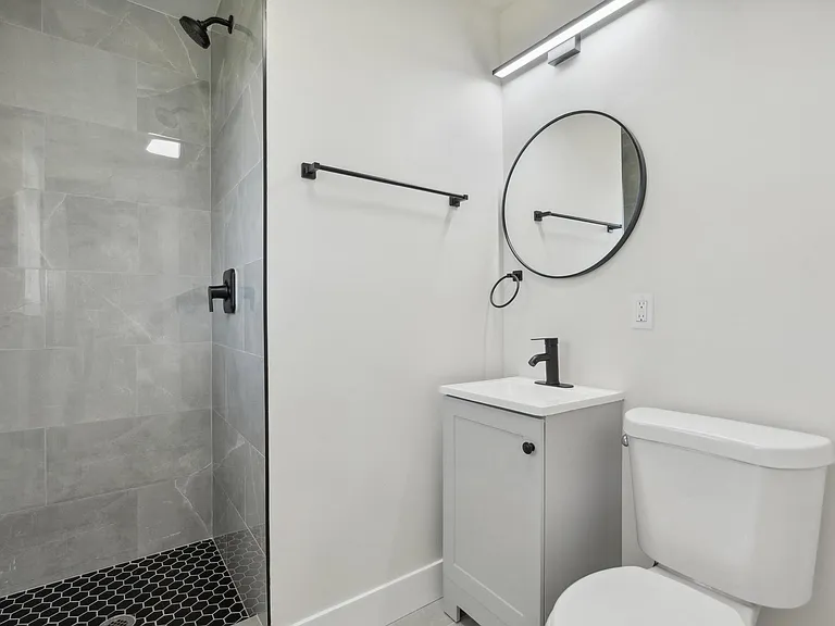4516 Drayton Ct — Photo 6