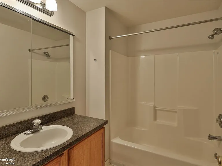8149 Cross Creek Cir — Photo 29