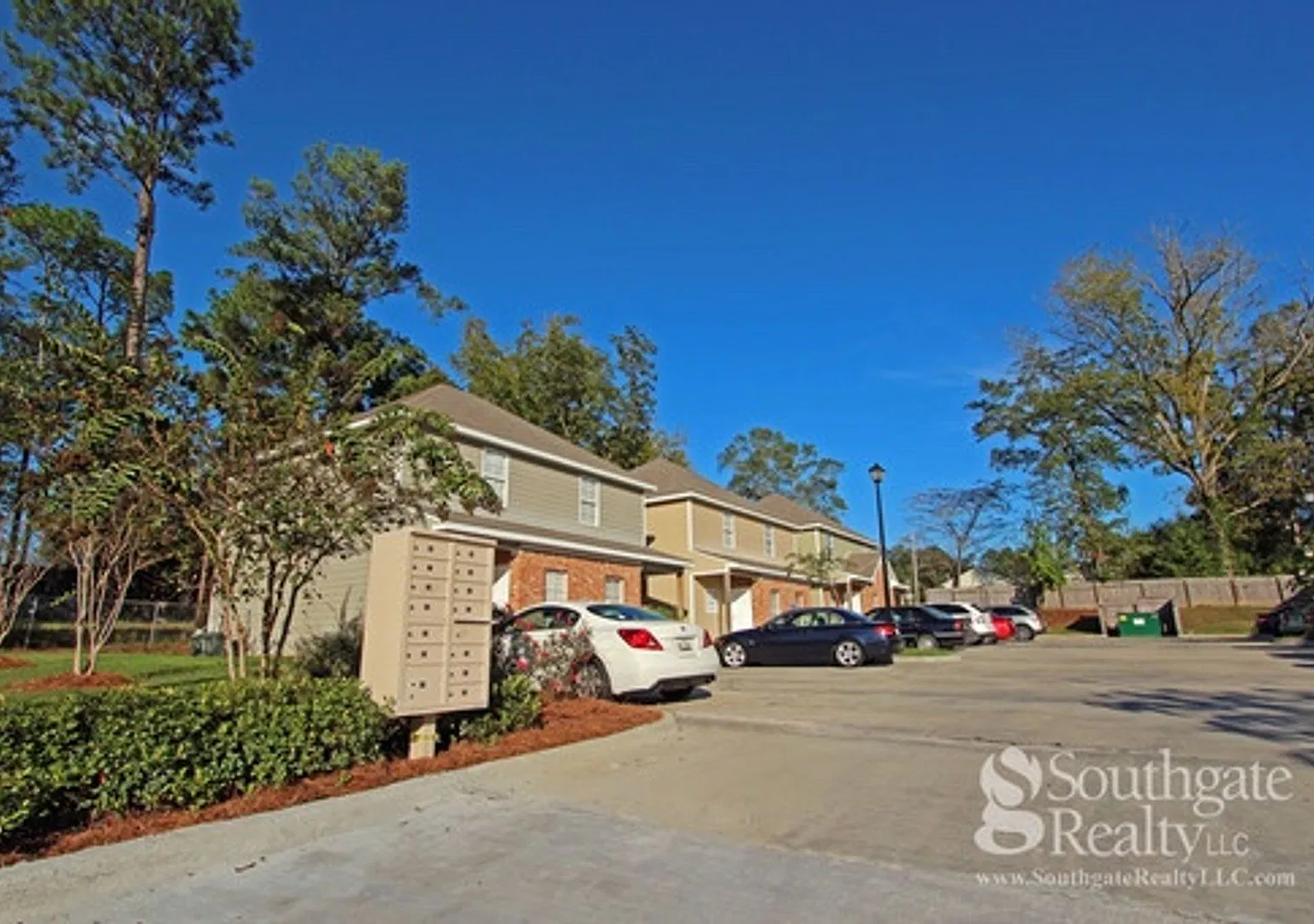 Magnolia Townhomes — Photo 4