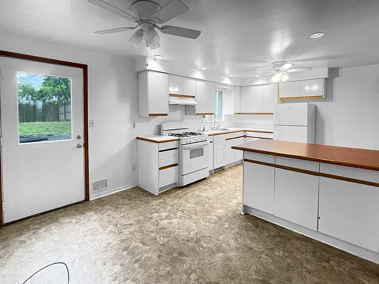 Eat in Kitchen