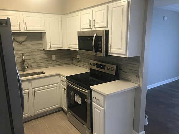 5th image of 7350 Sandalwood Dr APT 104