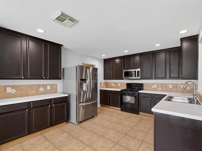 31722 Royal Woods Ct — Photo 8