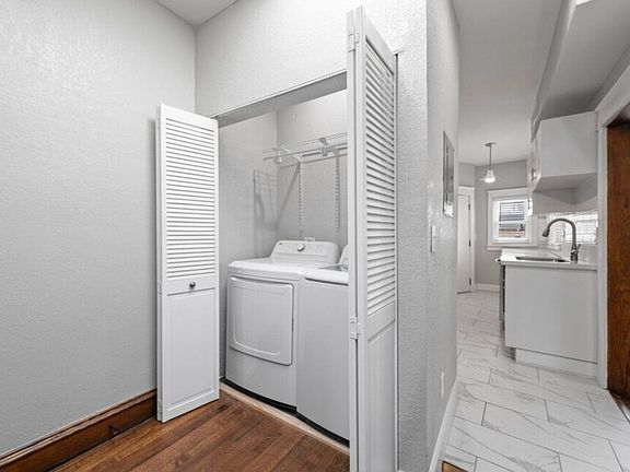 3rd image of 4154 Harrison St #84e3a6fdf