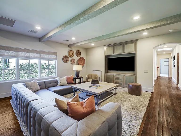 5610 Lynbrook Dr — Photo 31