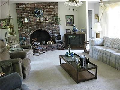 5th image of 1403 Mallard Ln