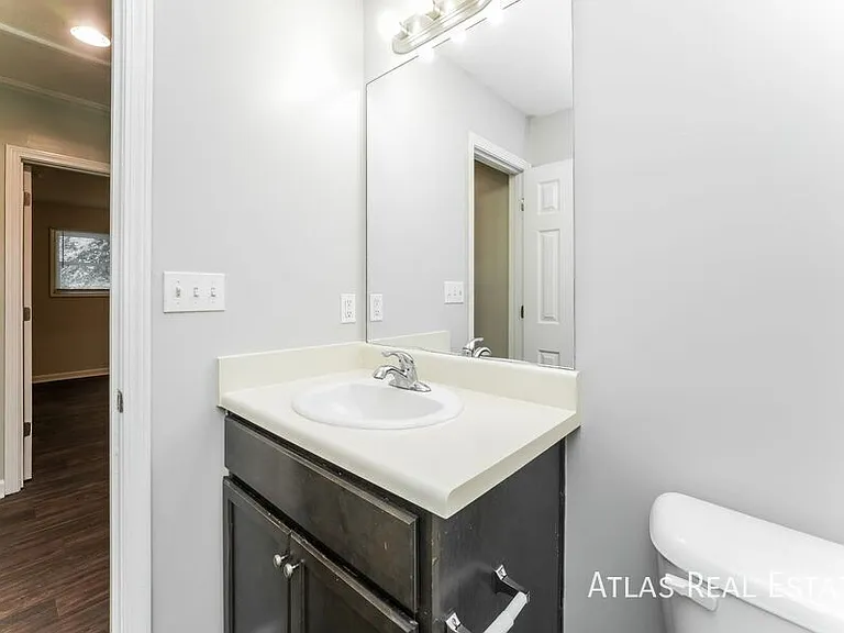 Lexington Heights — Photo 38