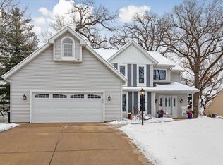 1303 Sundt Ln, Stoughton, WI 53589