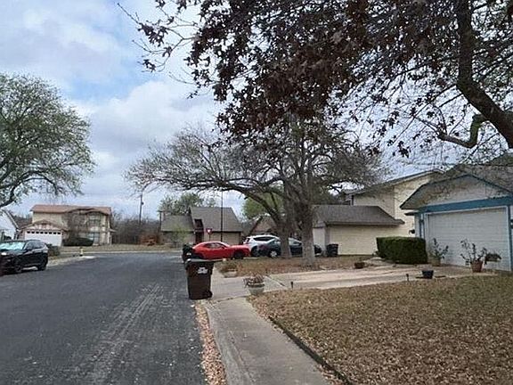 4th image of 10018 Crescent Rdg