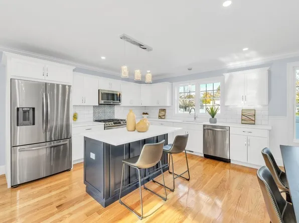 107-107R Readville St, Hyde Park, MA 02136