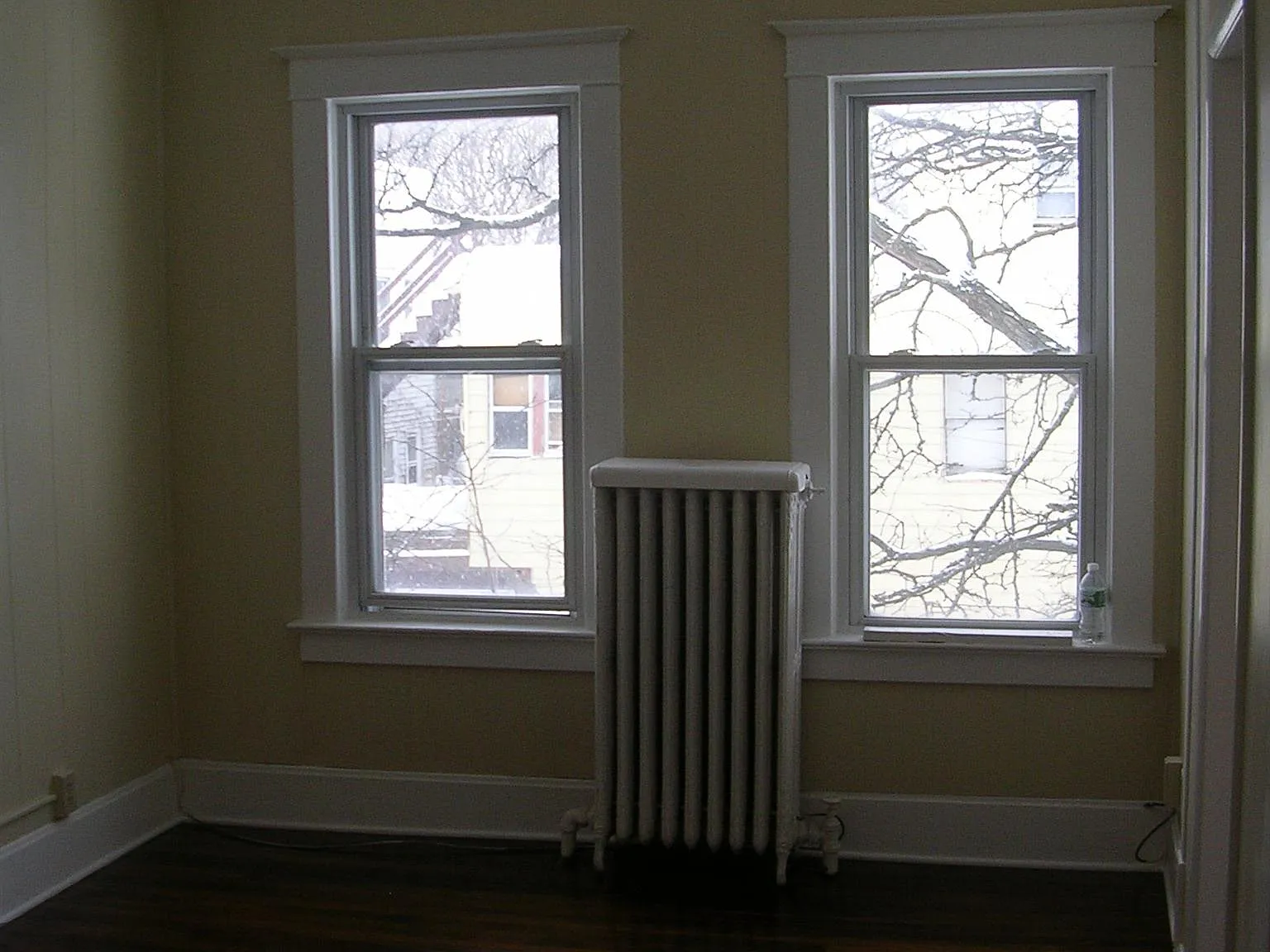 3 bed, 1000 sqft, $1,800 — Photo 2