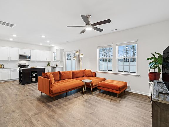 3rd image of 131 River Bank Rd