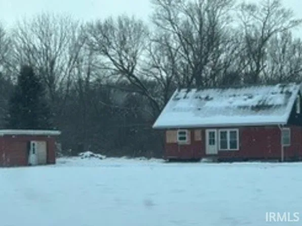 60711 Mayflower Rd, South Bend, IN 46614