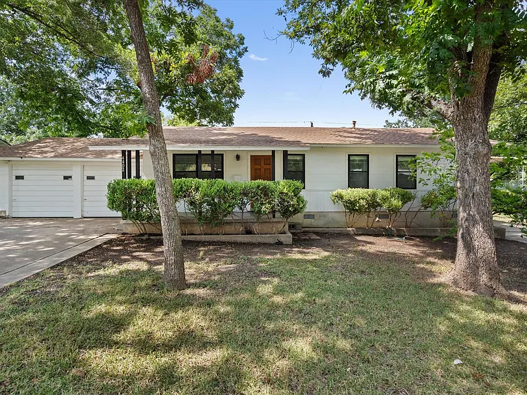 4402 Terrilance Dr — Photo 1